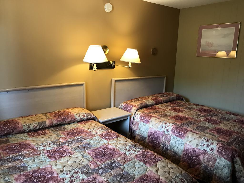 Polson Park Motel Vernon Eksteriør bilde
