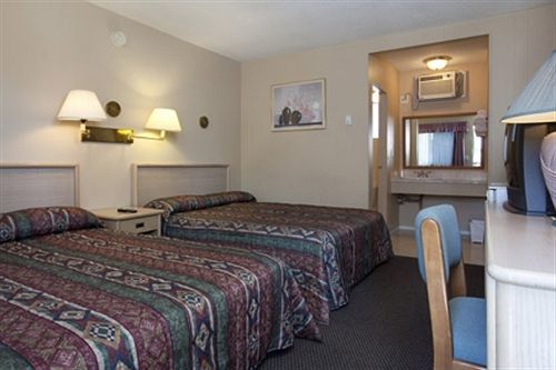 Polson Park Motel Vernon Eksteriør bilde